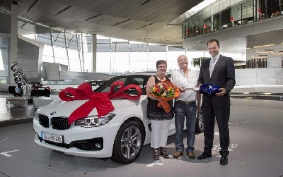 BMW Welt opens its gates for the 100.000th buyer